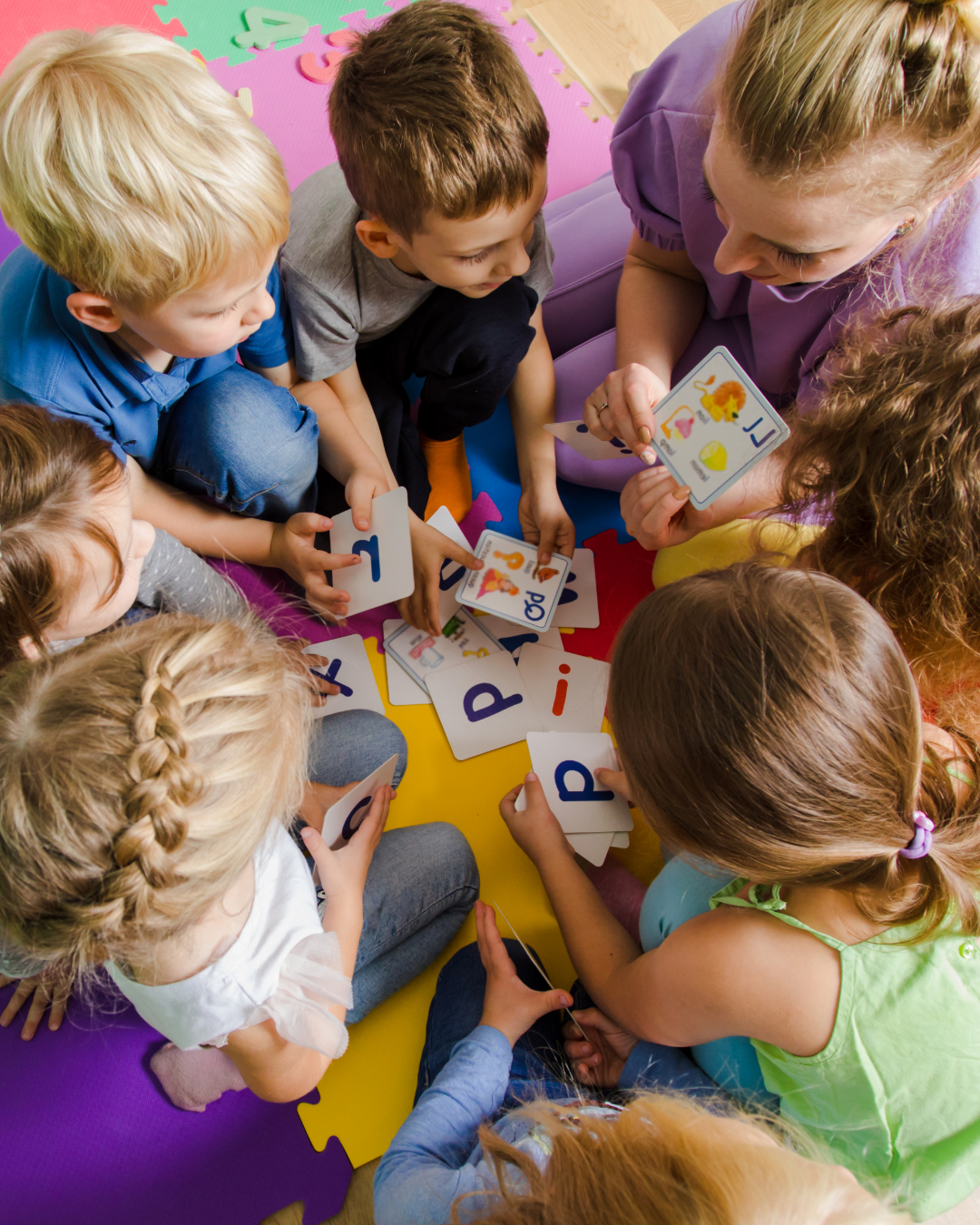 Attività educativa creativa e relazione con i bambini